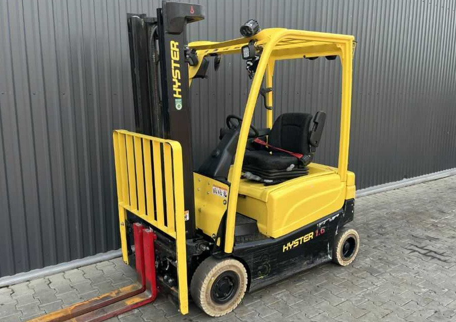 Hyster J1.6XN - Empilhador elétrico: foto 1 Hyster J1.6XN - Empilhador elétrico: foto 1