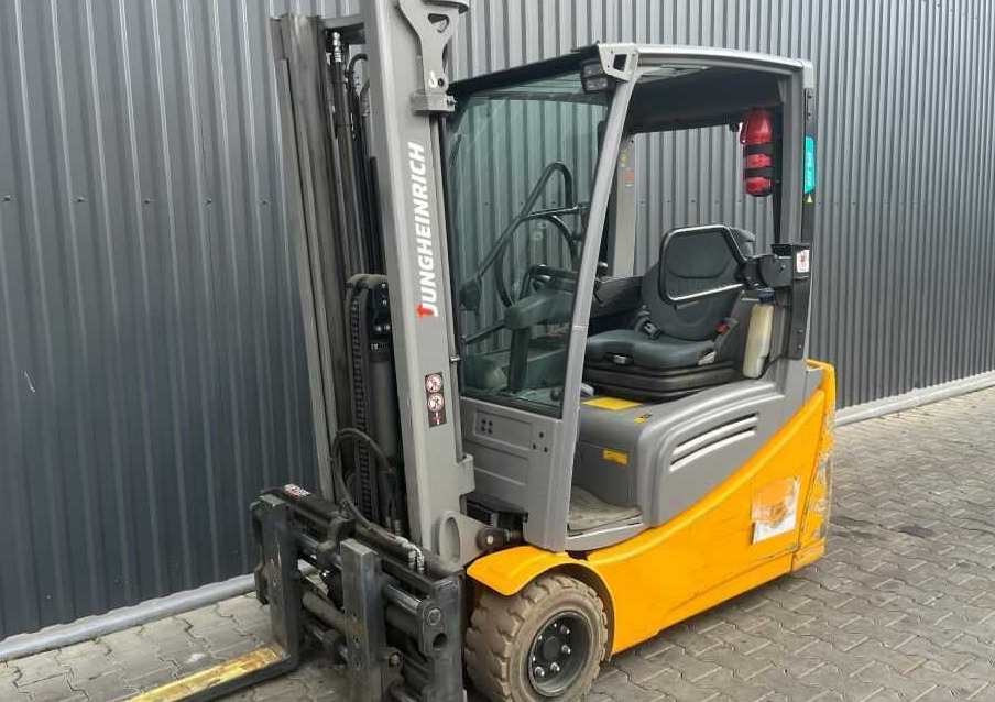 Jungheinrich EFG220 - Empilhador elétrico: foto 1 Jungheinrich EFG220 - Empilhador elétrico: foto 1