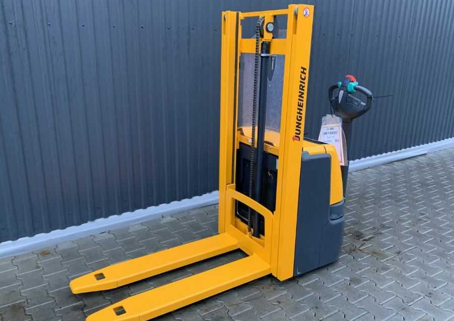 Jungheinrich EJC110 - Stacker: foto 1 Jungheinrich EJC110 - Stacker: foto 1