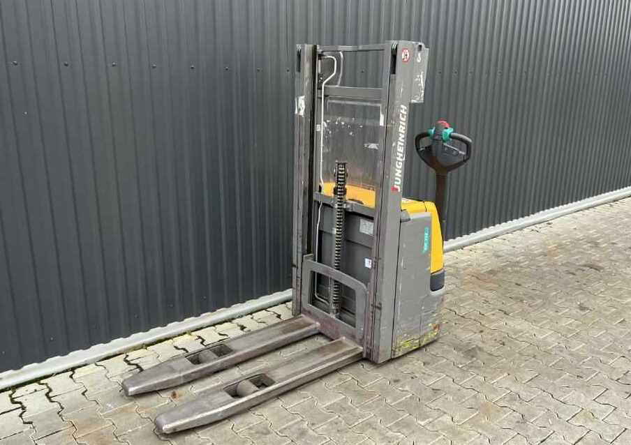 Jungheinrich EJC112 - Stacker: foto 1 Jungheinrich EJC112 - Stacker: foto 1