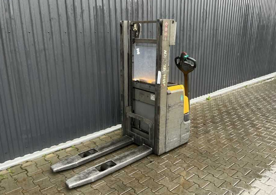 Jungheinrich EJC216 - Stacker: foto 1 Jungheinrich EJC216 - Stacker: foto 1