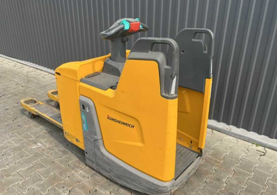 Jungheinrich ERE120 - Stacker: foto 3 Jungheinrich ERE120 - Stacker: foto 3