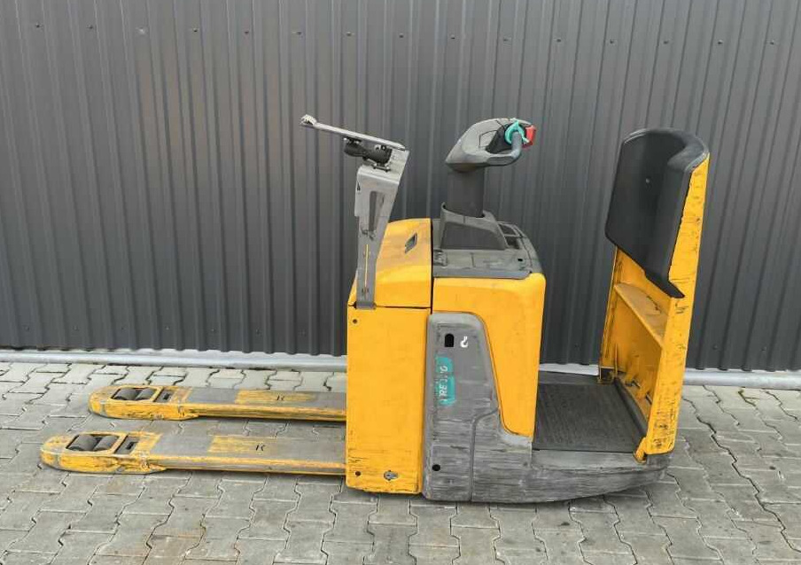 Jungheinrich ERE120 - Stacker: foto 2 Jungheinrich ERE120 - Stacker: foto 2