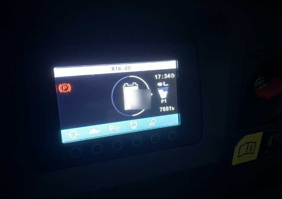 Jungheinrich ETV110 - Empilhador retráctil: foto 5 Jungheinrich ETV110 - Empilhador retráctil: foto 5