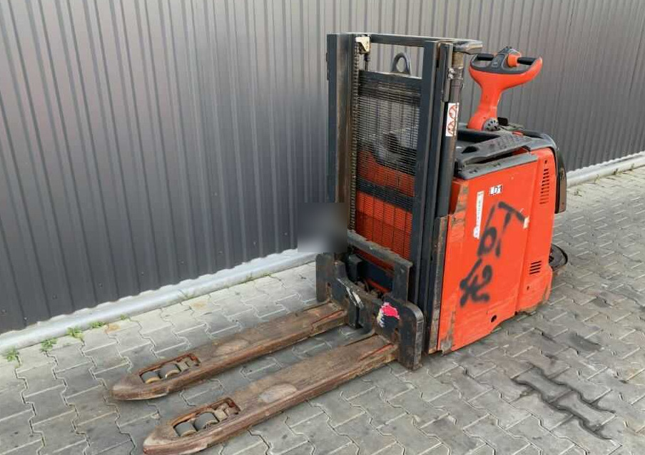 Linde D12AP - Stacker: foto 1 Linde D12AP - Stacker: foto 1