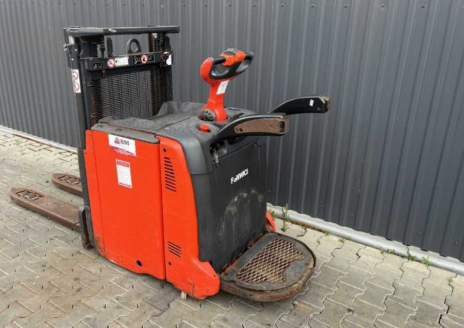 Linde D12AP - Stacker: foto 3 Linde D12AP - Stacker: foto 3