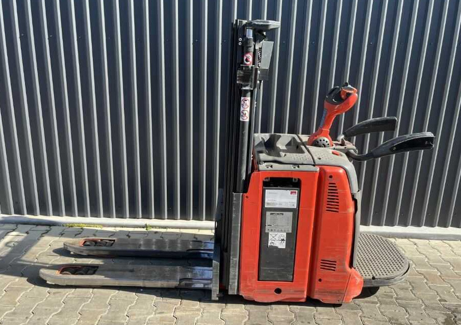 Linde D12AP - Stacker: foto 2 Linde D12AP - Stacker: foto 2