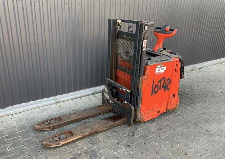 Linde D12AP - Stacker: foto 1 Linde D12AP - Stacker: foto 1