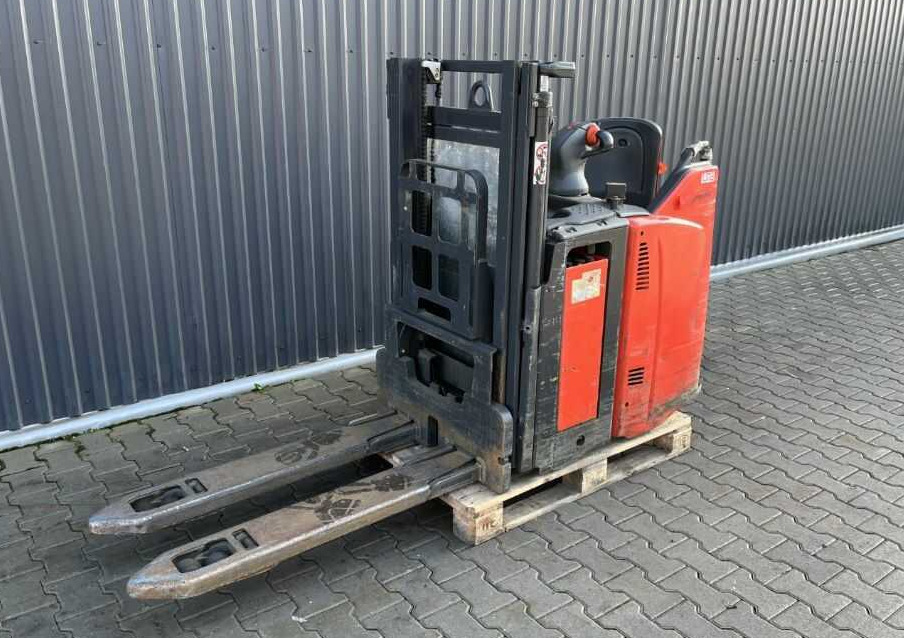Linde D12SP - Stacker: foto 5 Linde D12SP - Stacker: foto 5