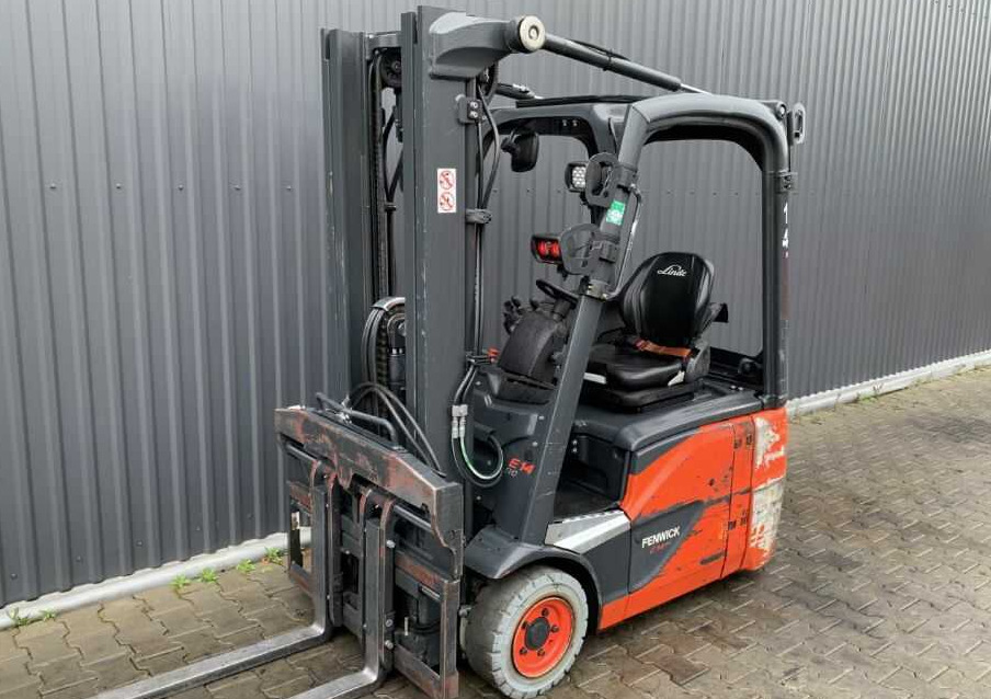 Linde E14-02 - Empilhador elétrico: foto 1 Linde E14-02 - Empilhador elétrico: foto 1