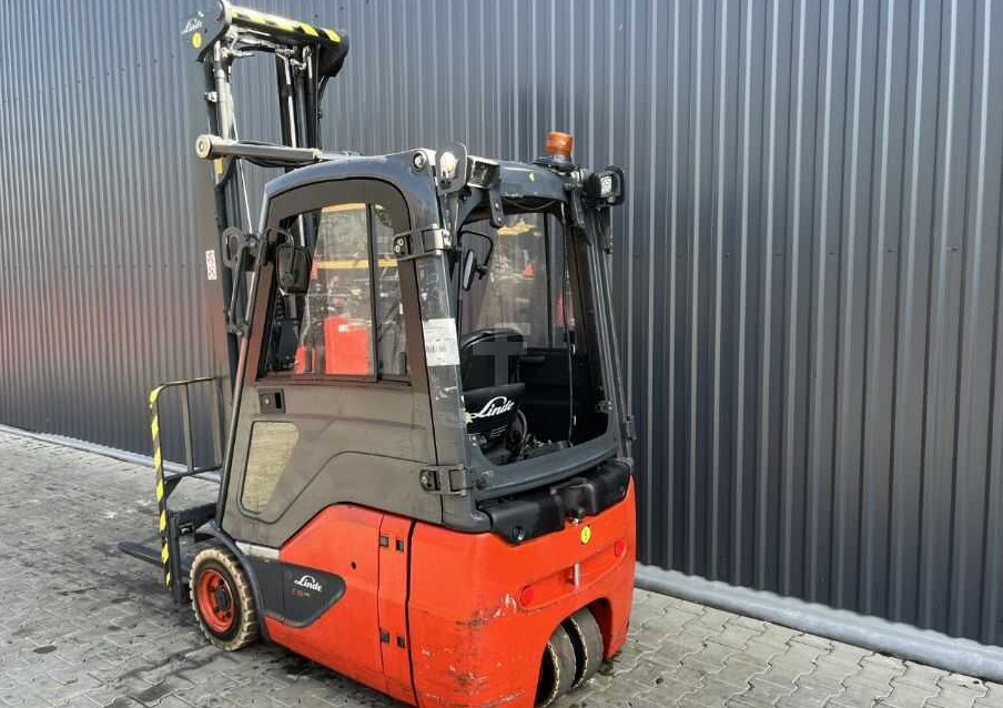 Linde E15-02 - Empilhador elétrico: foto 3 Linde E15-02 - Empilhador elétrico: foto 3