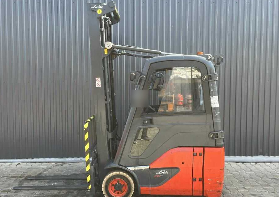 Linde E15-02 - Empilhador elétrico: foto 2 Linde E15-02 - Empilhador elétrico: foto 2