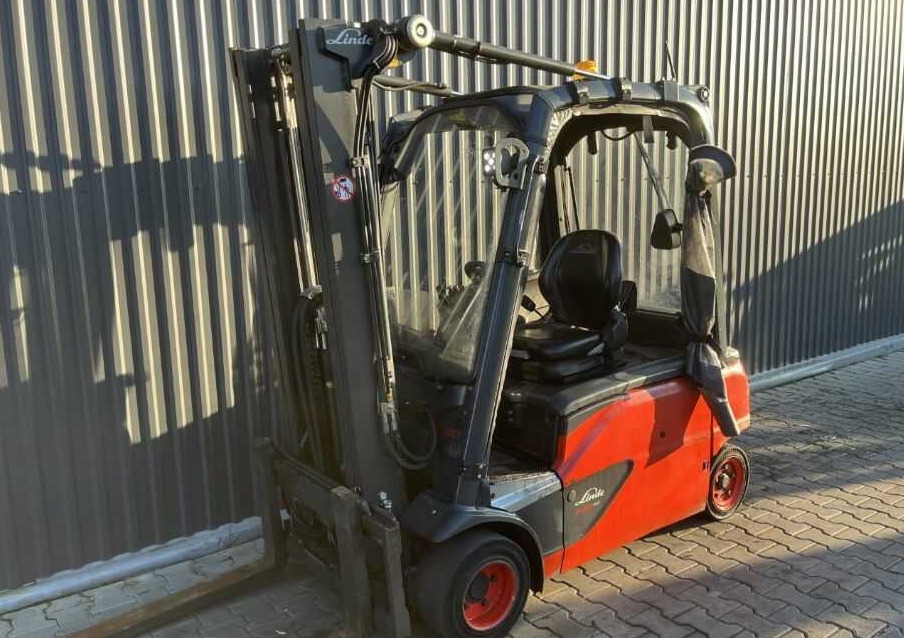Linde E20PL-02 - Empilhador elétrico: foto 1 Linde E20PL-02 - Empilhador elétrico: foto 1
