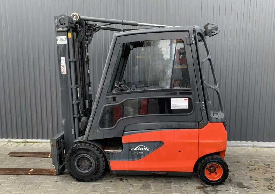Linde E25L-01 - Empilhador elétrico: foto 2 Linde E25L-01 - Empilhador elétrico: foto 2