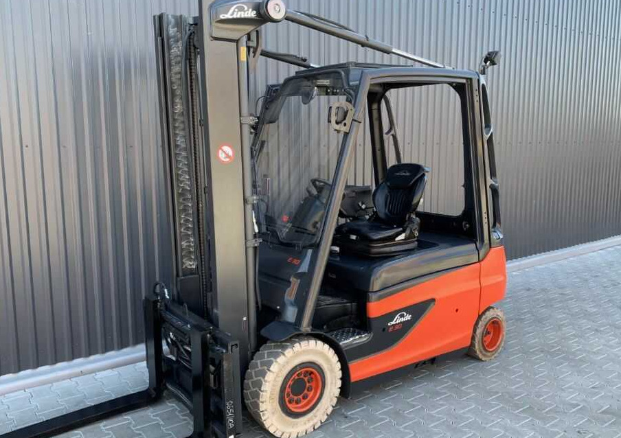 Linde E30L-01 - Empilhador elétrico: foto 2 Linde E30L-01 - Empilhador elétrico: foto 2