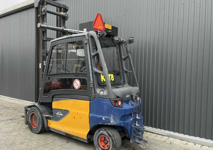 Linde E50HL-01/600 - Empilhador elétrico: foto 2 Linde E50HL-01/600 - Empilhador elétrico: foto 2