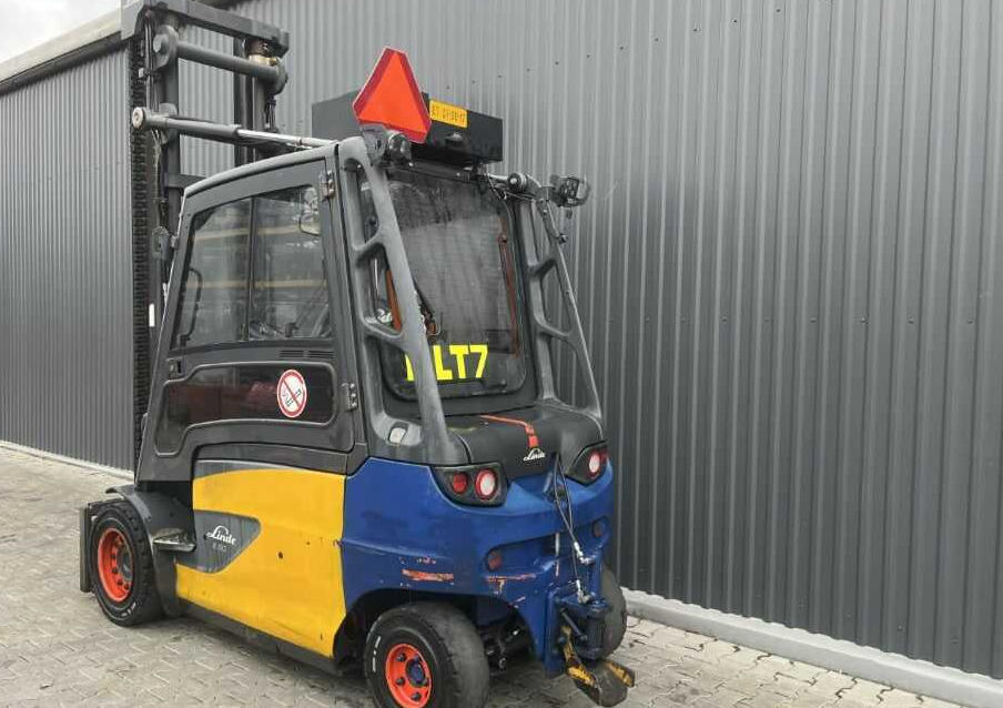 Linde E50HL-01/600 - Empilhador elétrico: foto 2 Linde E50HL-01/600 - Empilhador elétrico: foto 2