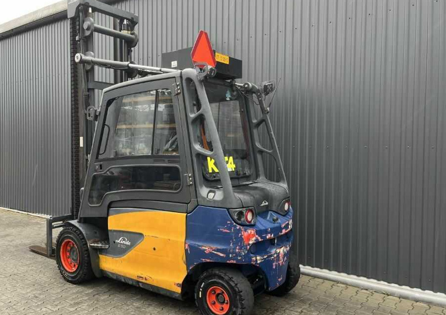 Linde E50HL-01/600 - Empilhador elétrico: foto 3 Linde E50HL-01/600 - Empilhador elétrico: foto 3