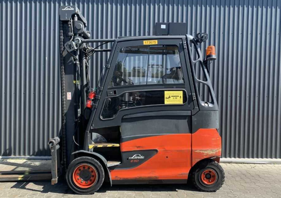 Linde E50HL-01/600 - Empilhador elétrico: foto 2 Linde E50HL-01/600 - Empilhador elétrico: foto 2