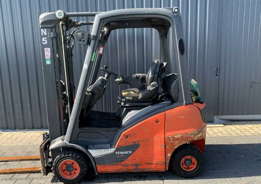 Linde H14T-01 - Empilhador a gás: foto 2 Linde H14T-01 - Empilhador a gás: foto 2