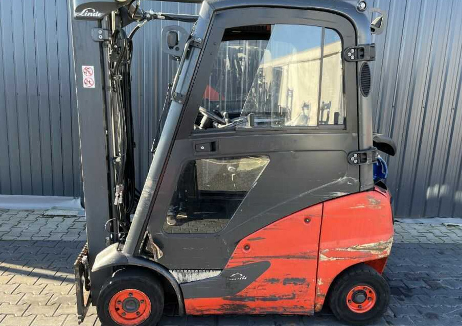 Linde H18T-01 - Empilhador a gás: foto 2 Linde H18T-01 - Empilhador a gás: foto 2