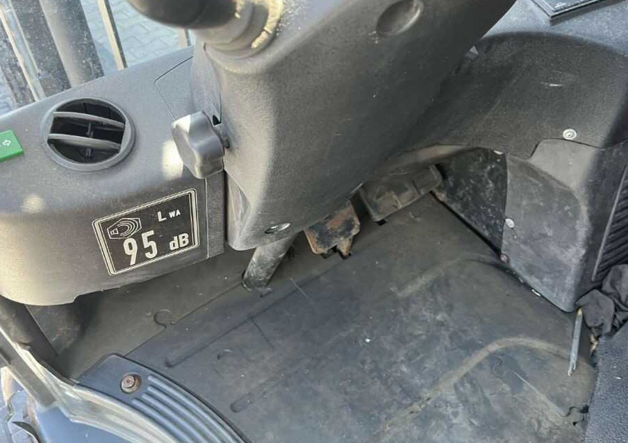 Empilhador a gás Linde H20T-01: foto 8 Empilhador a gás Linde H20T-01: foto 8