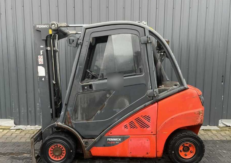 Linde H25D-02 - Empilhador a diesel: foto 2 Linde H25D-02 - Empilhador a diesel: foto 2