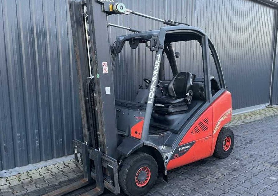 Linde H25T-01 - Empilhador a gás: foto 1 Linde H25T-01 - Empilhador a gás: foto 1
