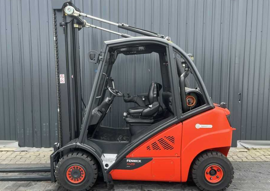 Linde H25T-02 - Empilhador a gás: foto 2 Linde H25T-02 - Empilhador a gás: foto 2