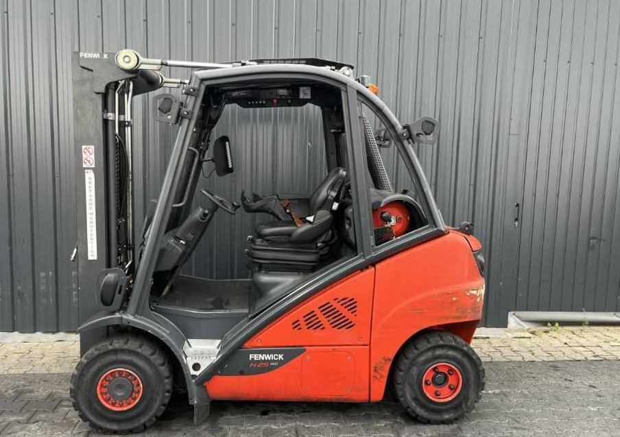 Linde H25T-02 - Empilhador a gás: foto 2 Linde H25T-02 - Empilhador a gás: foto 2