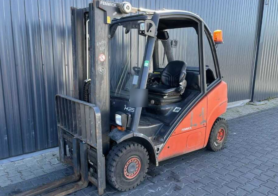 Linde H25T - Empilhador a gás: foto 1 Linde H25T - Empilhador a gás: foto 1