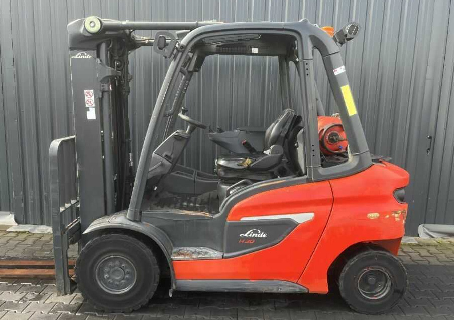 Linde H30T-01 - Empilhador a gás: foto 2 Linde H30T-01 - Empilhador a gás: foto 2