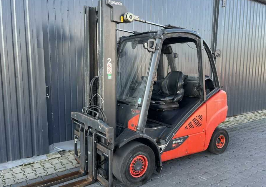 Linde H30T-02 - Empilhador a gás: foto 1 Linde H30T-02 - Empilhador a gás: foto 1