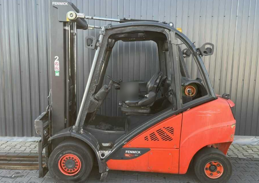 Linde H30T-02 - Empilhador a gás: foto 2 Linde H30T-02 - Empilhador a gás: foto 2