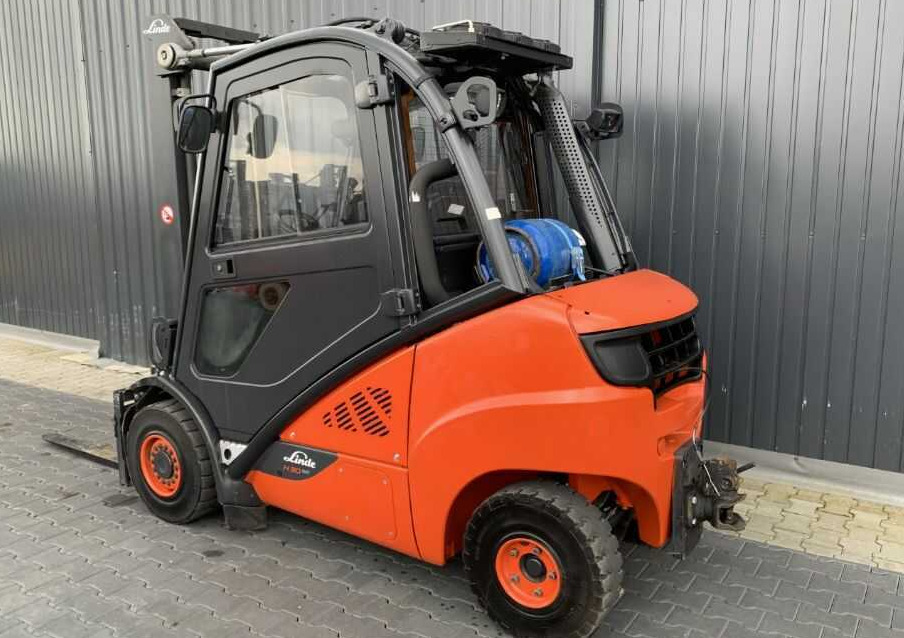 Linde H30T-02 - Empilhador a gás: foto 3 Linde H30T-02 - Empilhador a gás: foto 3