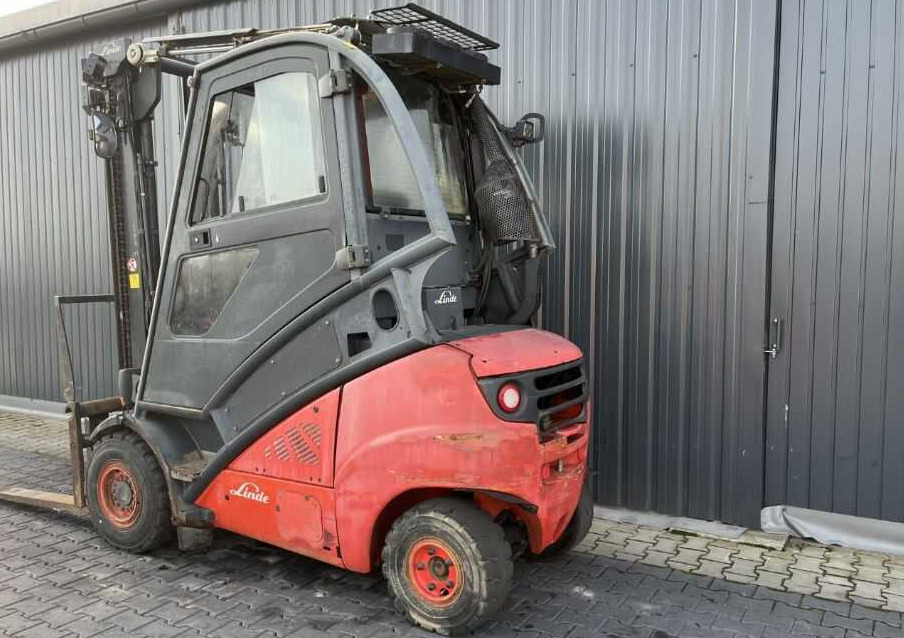 Linde H35D-01 - Empilhador a diesel: foto 3 Linde H35D-01 - Empilhador a diesel: foto 3