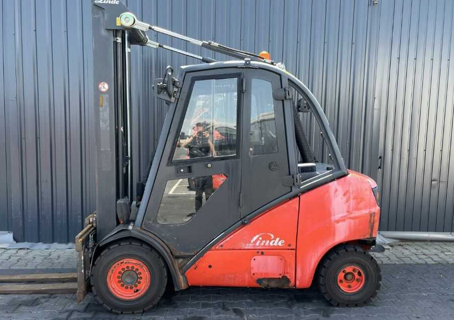 Linde H35D - Empilhador a diesel: foto 2 Linde H35D - Empilhador a diesel: foto 2
