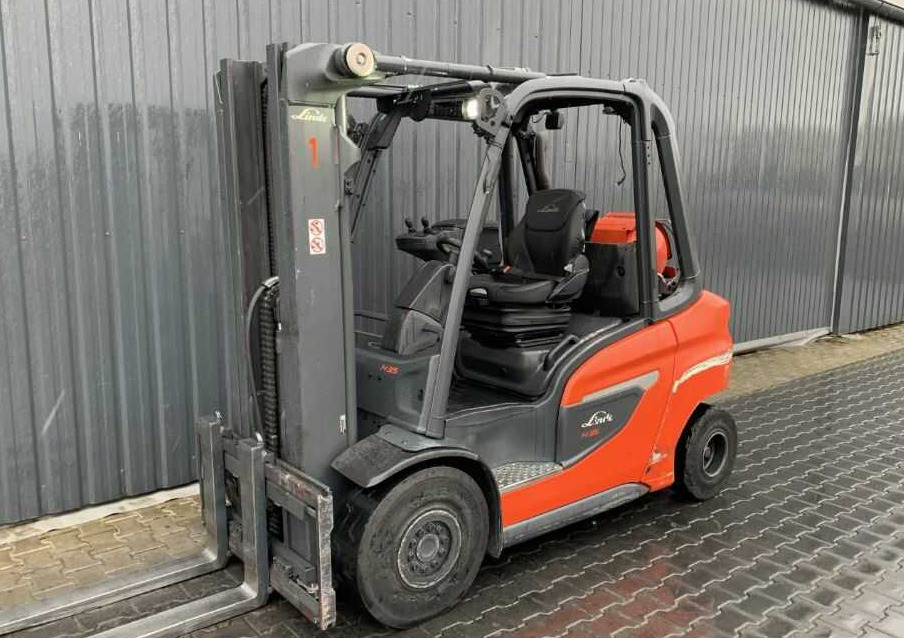 Linde H35T-01 - Empilhador a gás: foto 1 Linde H35T-01 - Empilhador a gás: foto 1