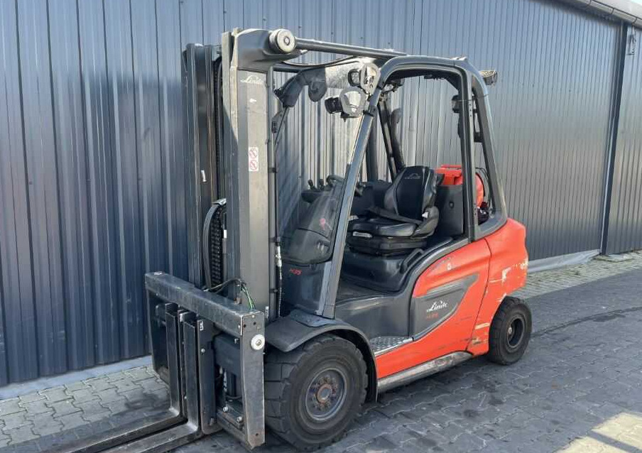 Linde H35T-01 - Empilhador a gás: foto 1 Linde H35T-01 - Empilhador a gás: foto 1
