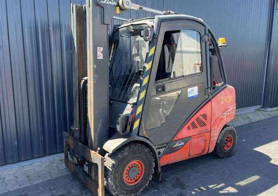Linde H35T-02 - Empilhador a gás: foto 1 Linde H35T-02 - Empilhador a gás: foto 1