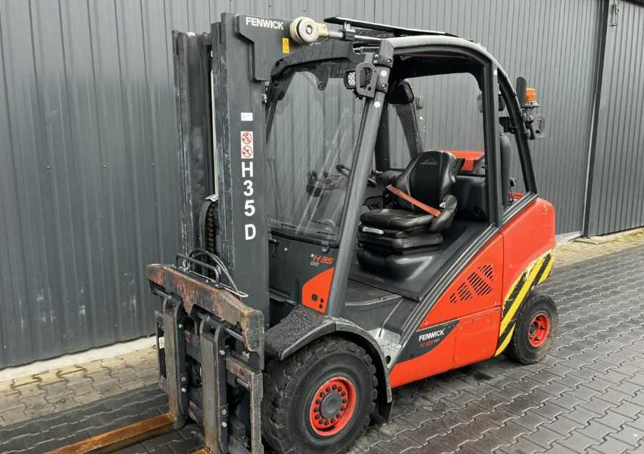 Linde H35T-02 - Empilhador a gás: foto 1 Linde H35T-02 - Empilhador a gás: foto 1