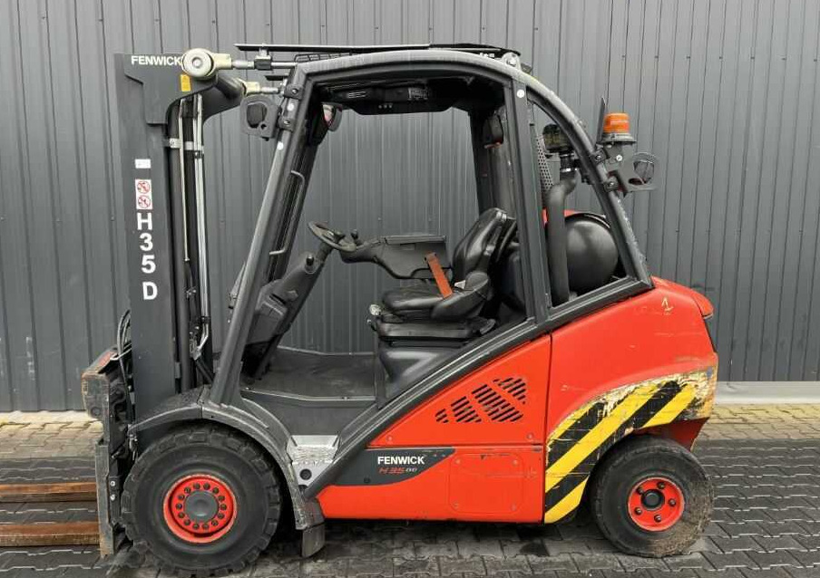 Linde H35T-02 - Empilhador a gás: foto 2 Linde H35T-02 - Empilhador a gás: foto 2