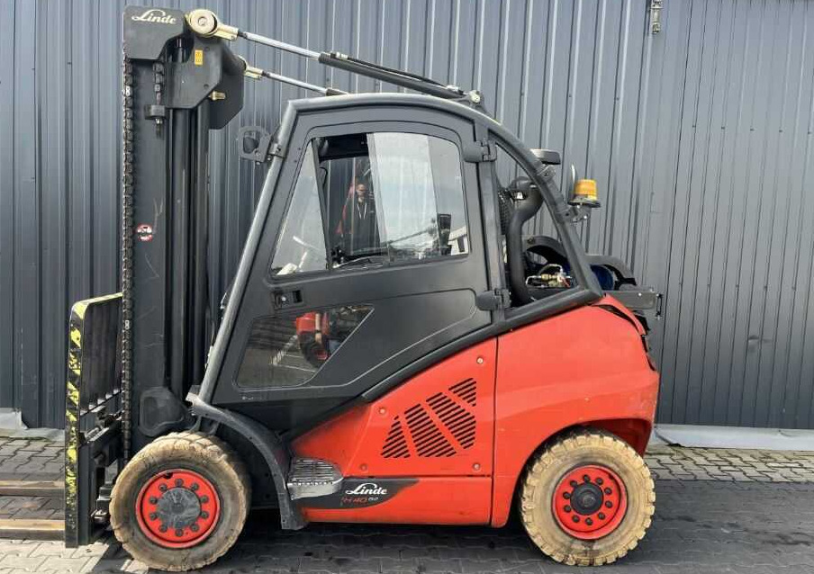 Linde H40T-02 - Empilhador a gás: foto 2 Linde H40T-02 - Empilhador a gás: foto 2