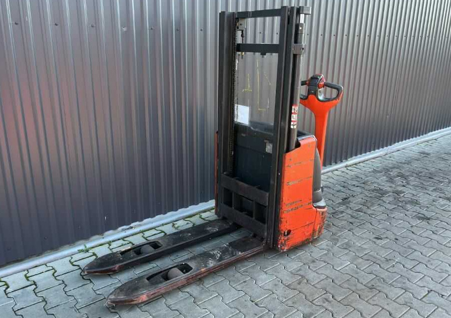 Linde L12 - Stacker: foto 1 Linde L12 - Stacker: foto 1