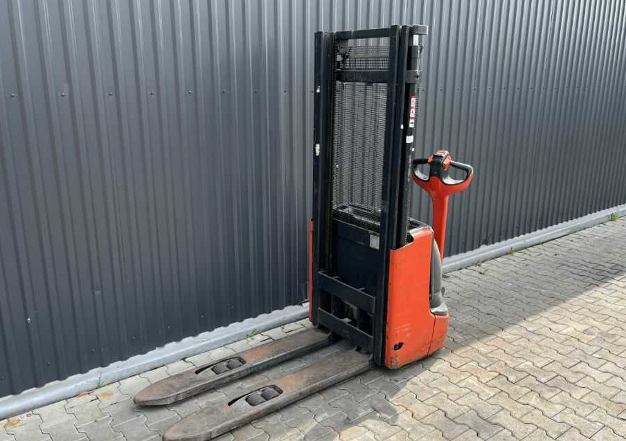 Linde L12 - Stacker: foto 1 Linde L12 - Stacker: foto 1