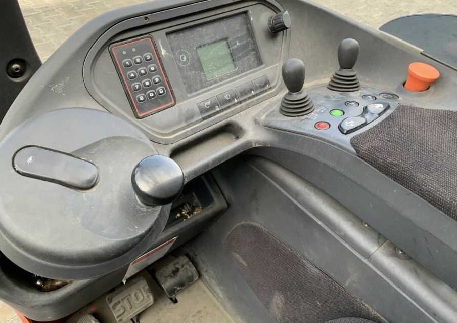 Linde R14HD-01 - Empilhador retráctil: foto 5 Linde R14HD-01 - Empilhador retráctil: foto 5