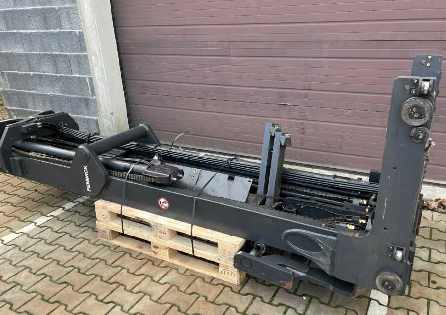 Empilhador retráctil Linde R14HD-01: foto 7