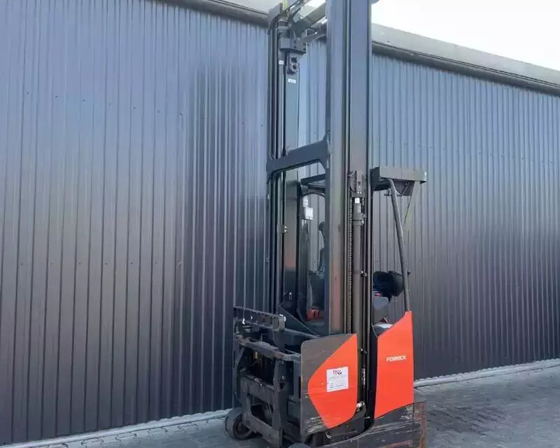 Linde R14X-03 - Empilhador retráctil: foto 1 Linde R14X-03 - Empilhador retráctil: foto 1