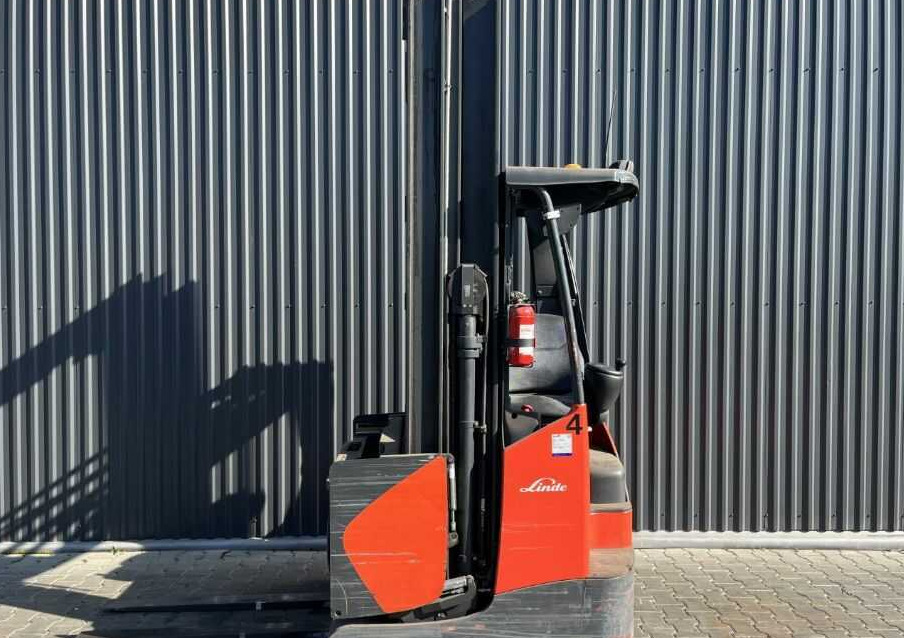 Linde R14X - Empilhador retráctil: foto 2 Linde R14X - Empilhador retráctil: foto 2