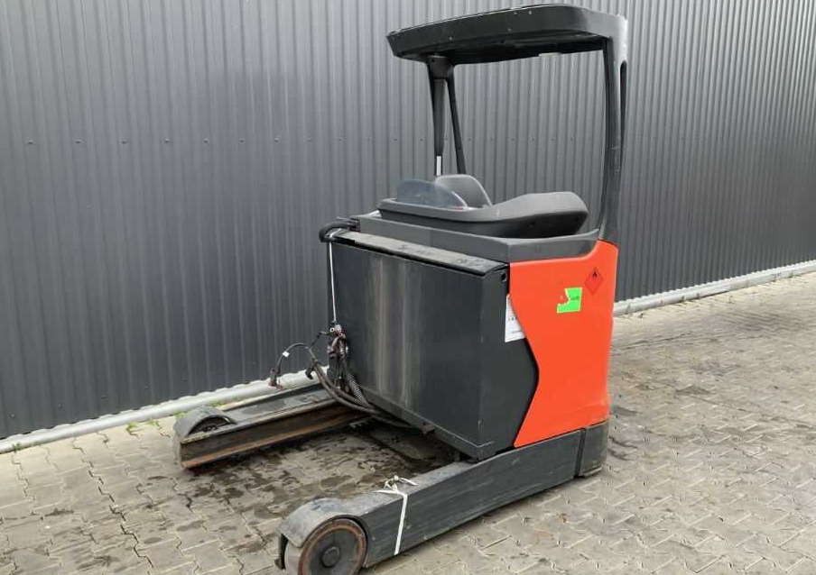 Linde R16-01t - Empilhador retráctil: foto 1 Linde R16-01t - Empilhador retráctil: foto 1